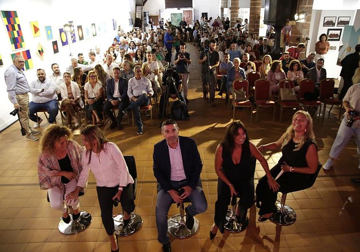 Presentación, con abundante presencia de protagonistas, en el Convento de Santo Domingo.