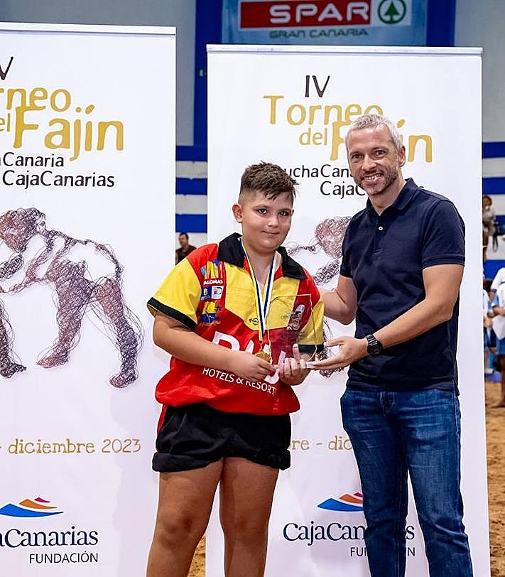 Imagen secundaria 2 - El Fajín de la Fundación Cajacanarias corona a sus campeones en Gran Canaria