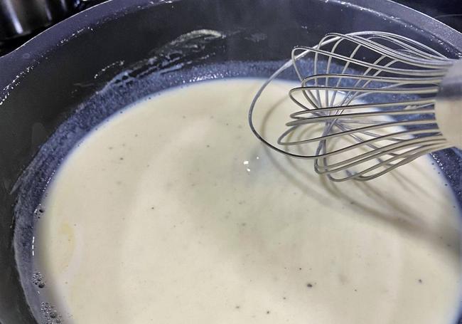 Debemos conseguir una bechamel