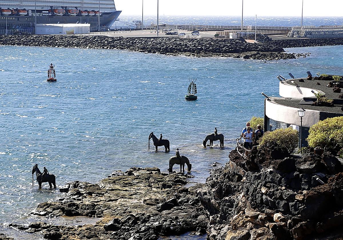 Esculturas de Jason deCaires Taylor, días antes de ser retiradas en noviembre de 2019.