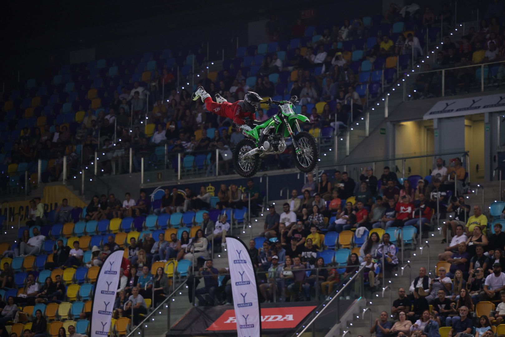 Las maniobras imposibles del Lleides Freestyle Show triunfan en Gran Canaria