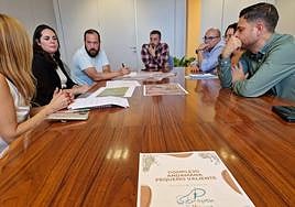 La Fundación Pequeño Valiente se reunió con el Ayuntamiento de Telde.