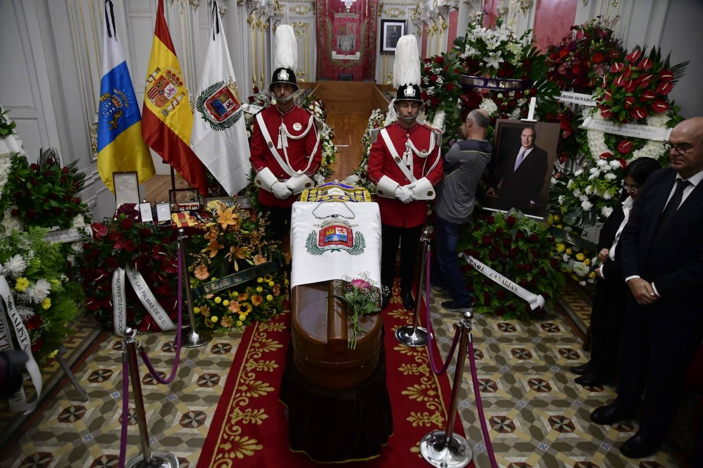 Adiós a Saavedra: Canarias en primera persona