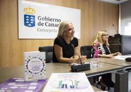 La consejera de Sanidad del Gobierno de Canarias, Esther Monzón.