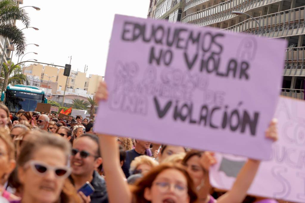 El feminismo canario se moviliza en la capital grancanaria