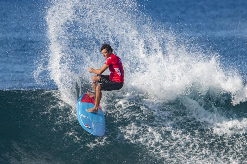 Olas, acción y paddle surf en El Lloret