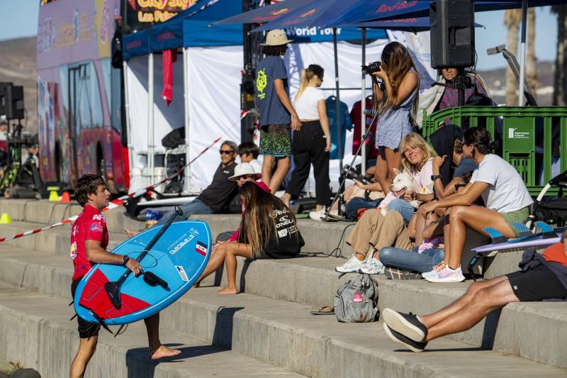 Olas, acción y paddle surf en El Lloret