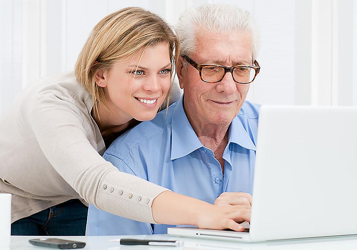 Las islas se convierten en la región con mayor implantación de las TIC entre la población mayor.