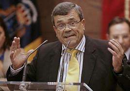 Imagen de archivo de Miguel Cabrera Pérez-Camacho en su etapa política.