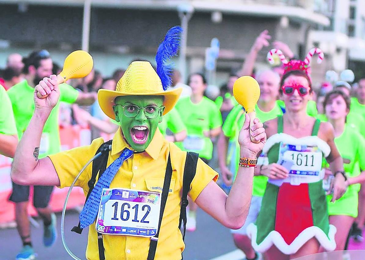 Imagen secundaria 1 - La San Silvestre tendrá en HPS el servicio médico oficial de la carrera más divertida y solidaria del 2023