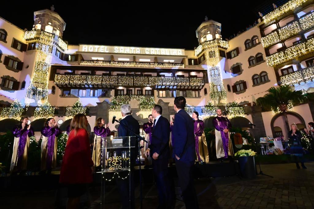 El Hotel Santa Catalina brilla más que nunca en Navidad