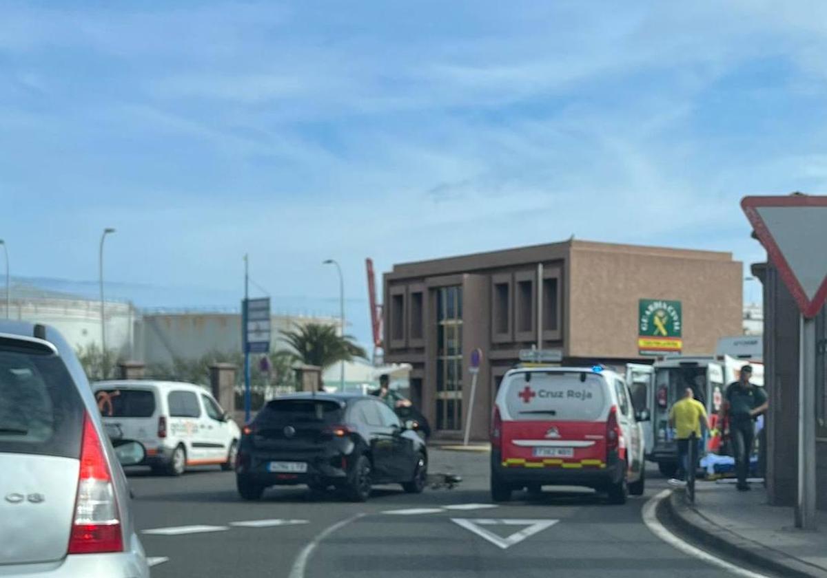 Imagen del vehículo accidentado y la patineta.