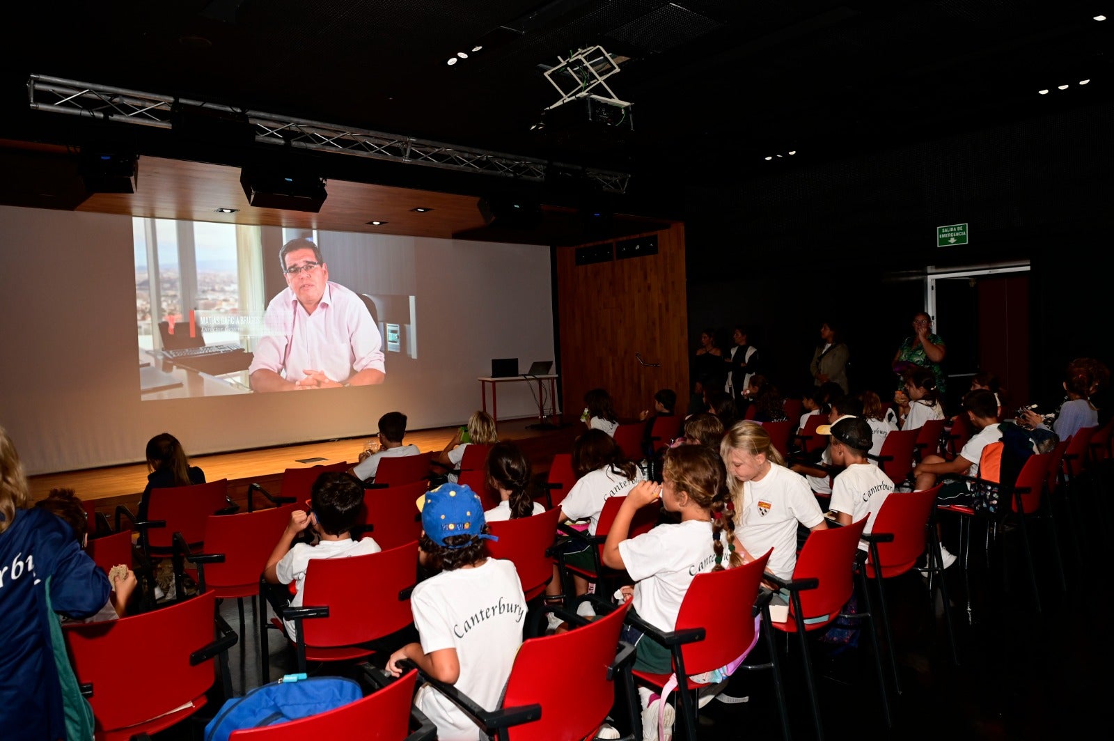 La visita del Canterbury Maspalomas a CANARIAS7, en imágenes