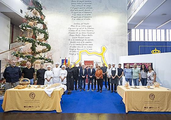 Foto de familia de los participantes en la presentación de la campaña.