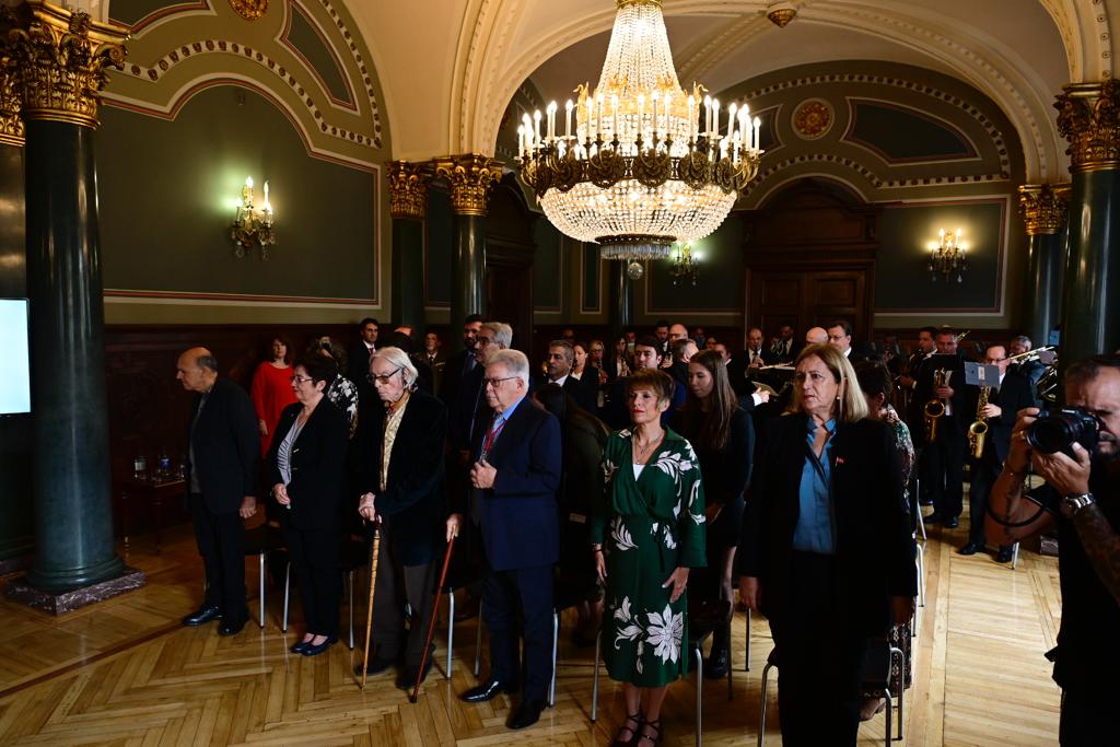 Reconocimientos para Emilio Cuevas, Dolores Corbella y Pepe Dámaso en el 45 aniversario de la Constitución