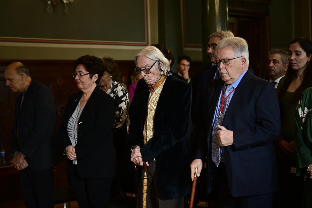 Reconocimientos para Emilio Cuevas, Dolores Corbella y Pepe Dámaso en el 45 aniversario de la Constitución