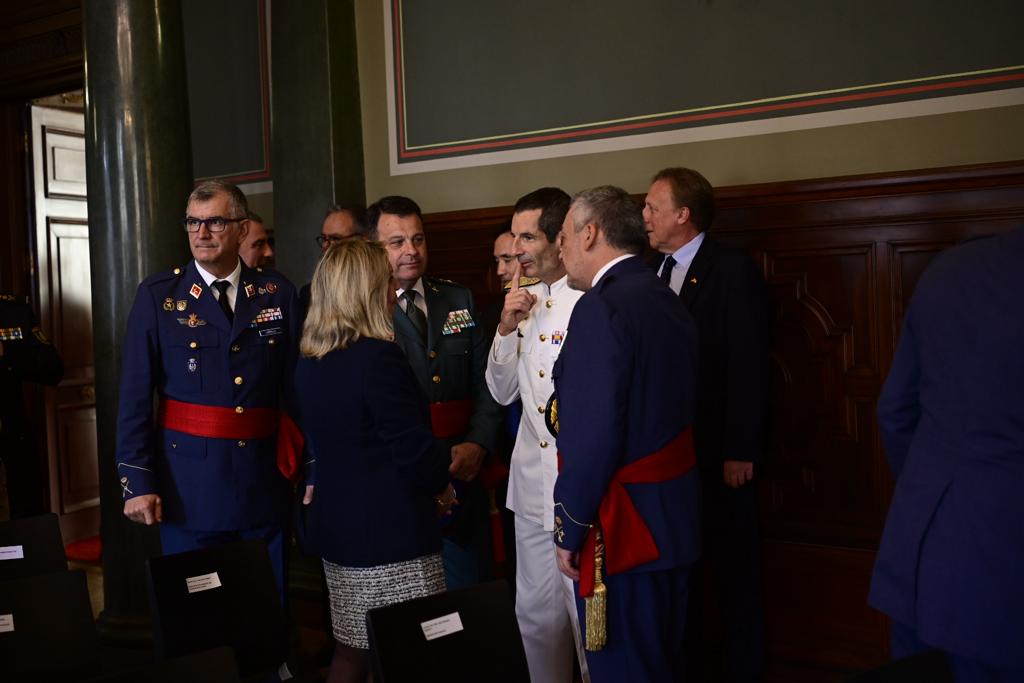 Reconocimientos para Emilio Cuevas, Dolores Corbella y Pepe Dámaso en el 45 aniversario de la Constitución