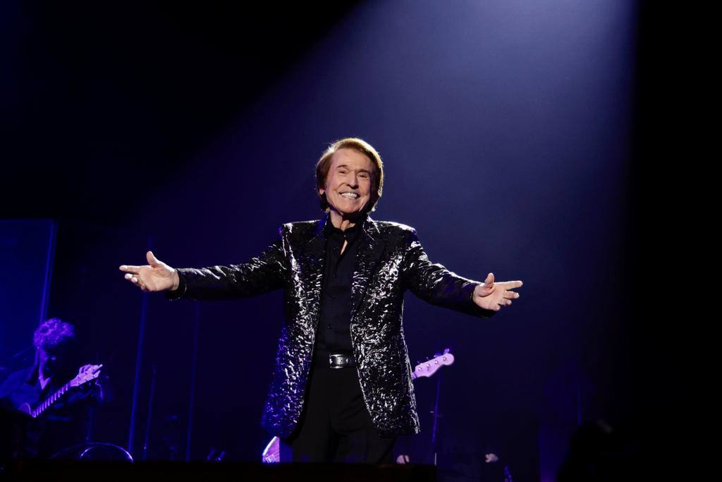 El público grancanario y su &#039;gran noche&#039; con Raphael, en imágenes