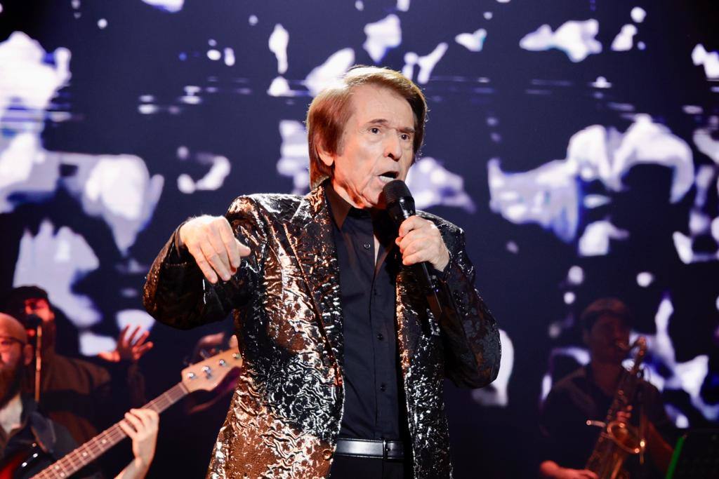 El público grancanario y su &#039;gran noche&#039; con Raphael, en imágenes