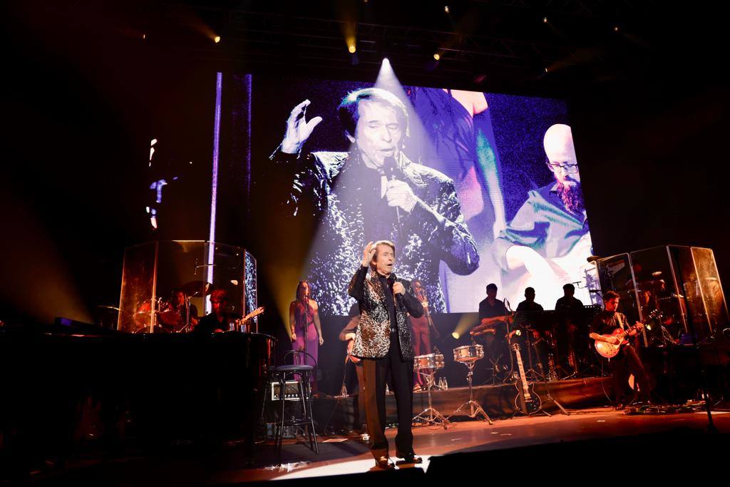El público grancanario y su &#039;gran noche&#039; con Raphael, en imágenes