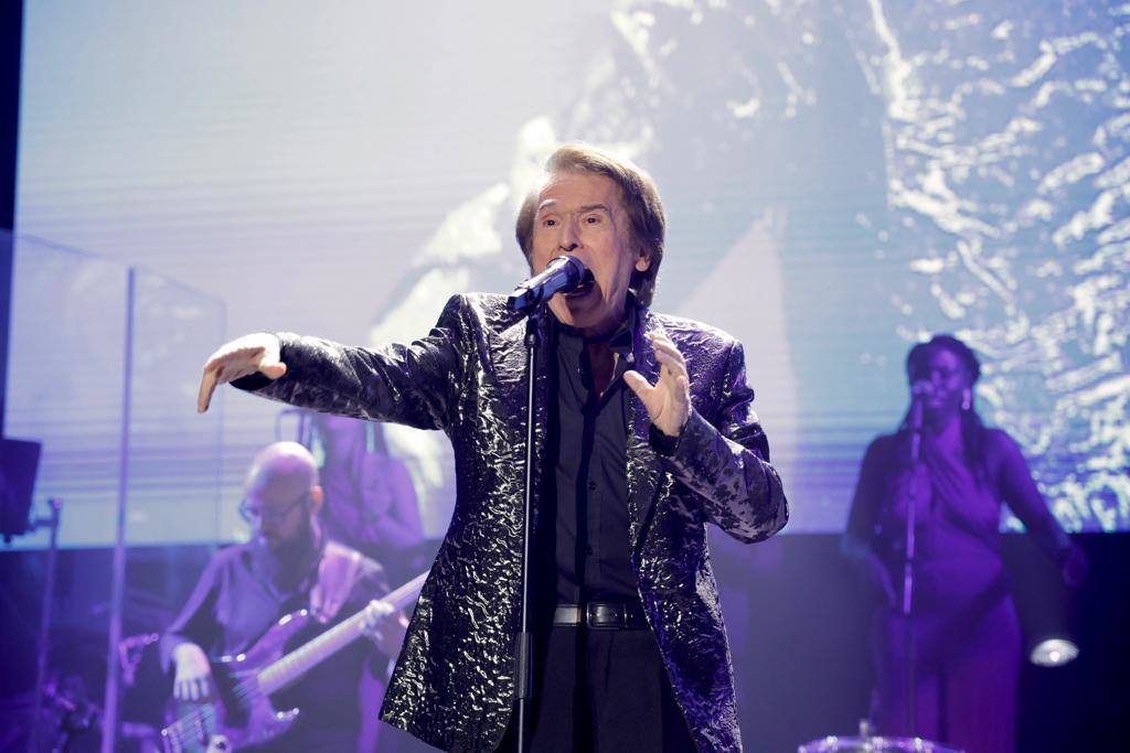 El público grancanario y su &#039;gran noche&#039; con Raphael, en imágenes