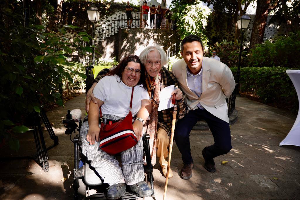 Un brindis por los 90 años de Dámaso