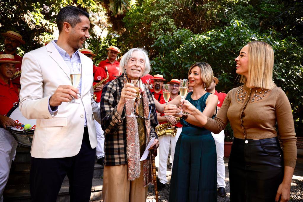 Un brindis por los 90 años de Dámaso