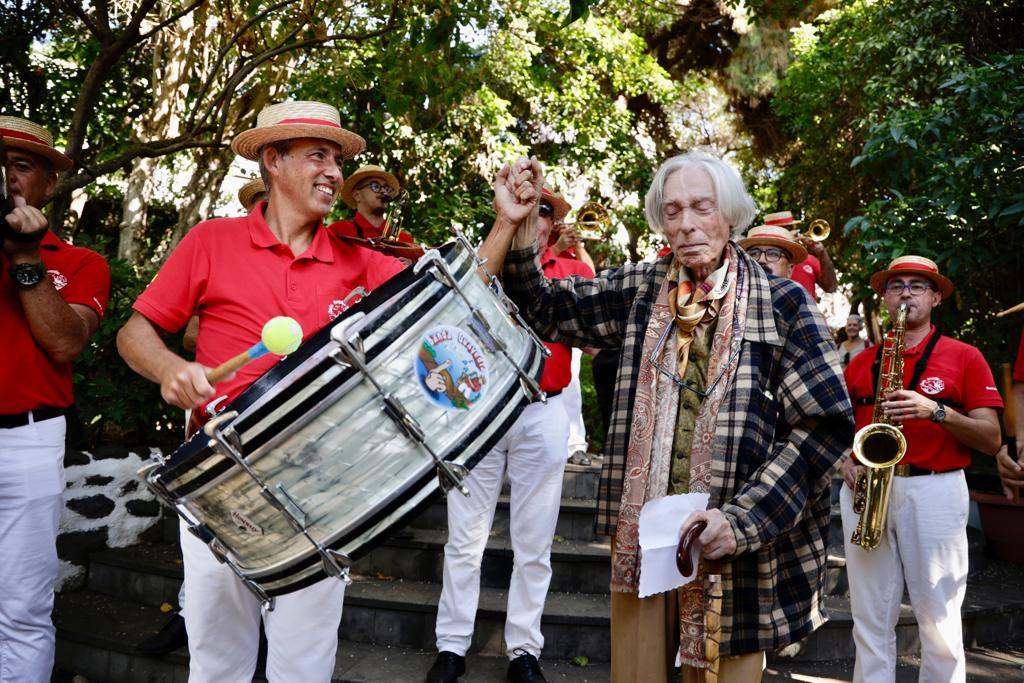 Un brindis por los 90 años de Dámaso