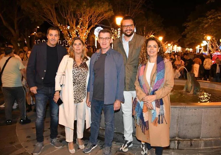 El líder del PP visitó el centro de Telde acompañado de Ramos y otros ediles
