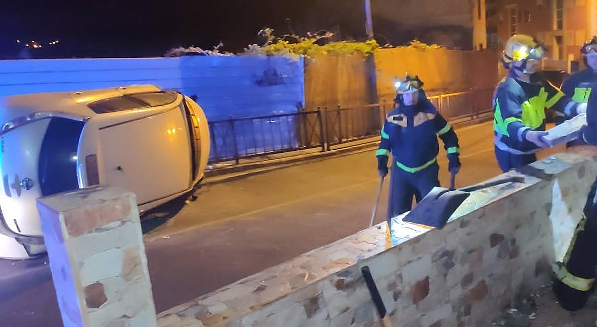 Imagen del accidente de tráfico la madrugada del sábado en la GC-321.