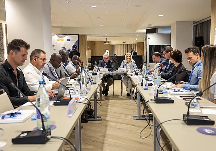 «La pesca ilegal va en detrimento de las comunidades costeras que viven de esa actividad»