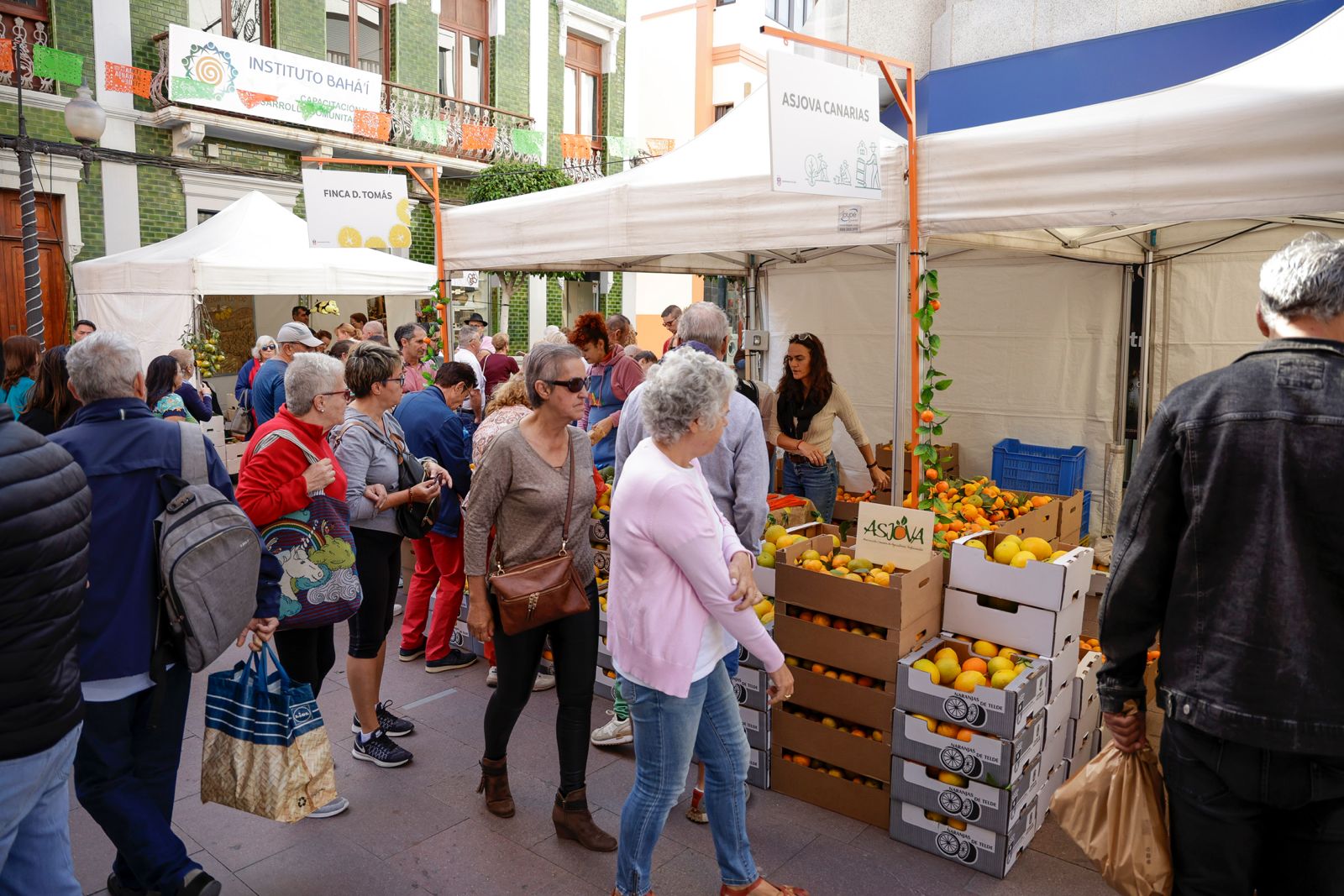 Telde se tiñe de un naranja sabroso