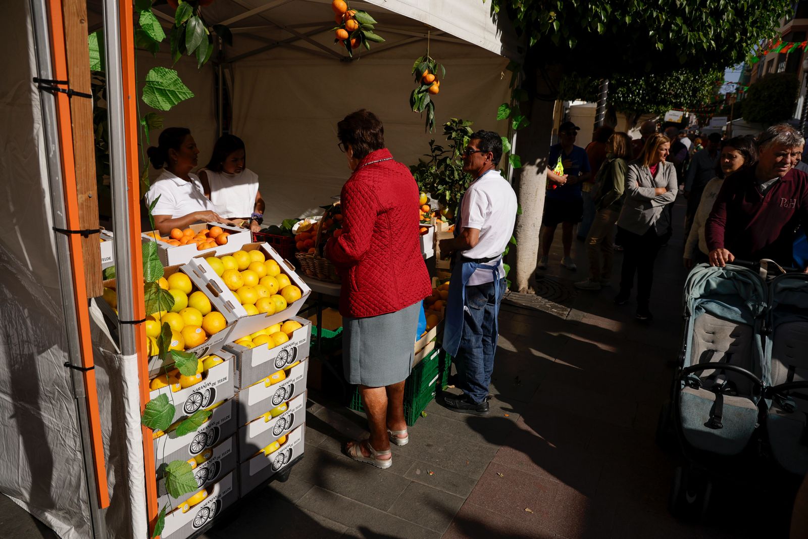 Telde se tiñe de un naranja sabroso