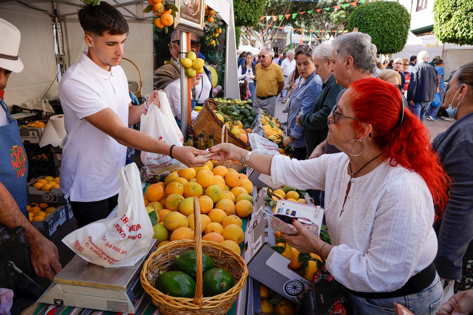 Telde se tiñe de un naranja sabroso