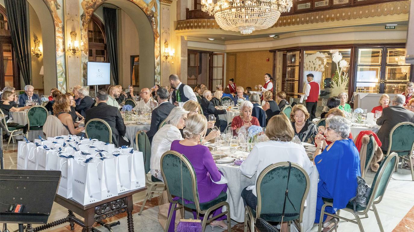 Imagen secundaria 1 - El Colegio de Enfermería de Las Palmas homenajea a sus colegiadas de oro