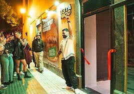 Francisco Álvarez, propietario de Está Rico Burger, en la inauguración de su último local.