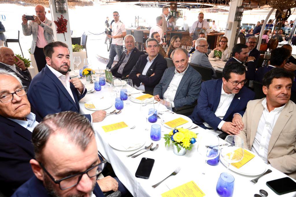 La UD Las Palmas ofrece su tradicional cóctel de Navidad