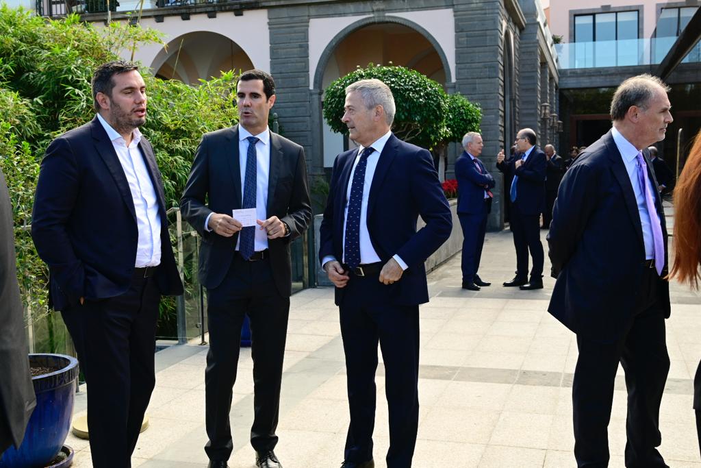 Almuerzo navideño de la Confederación Canaria de Empresarios