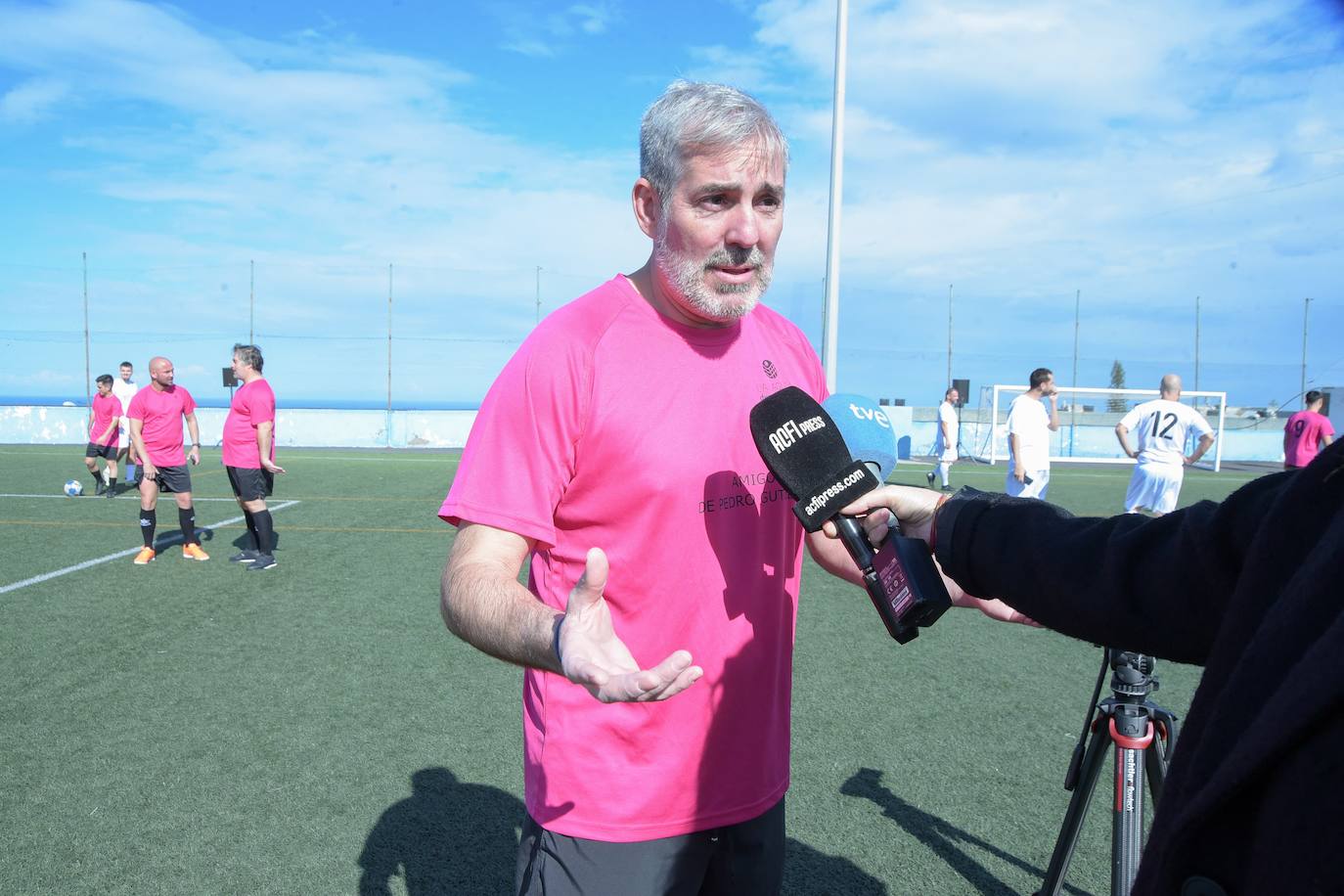 Clavijo, todo un futbolista en un encuentro solidario