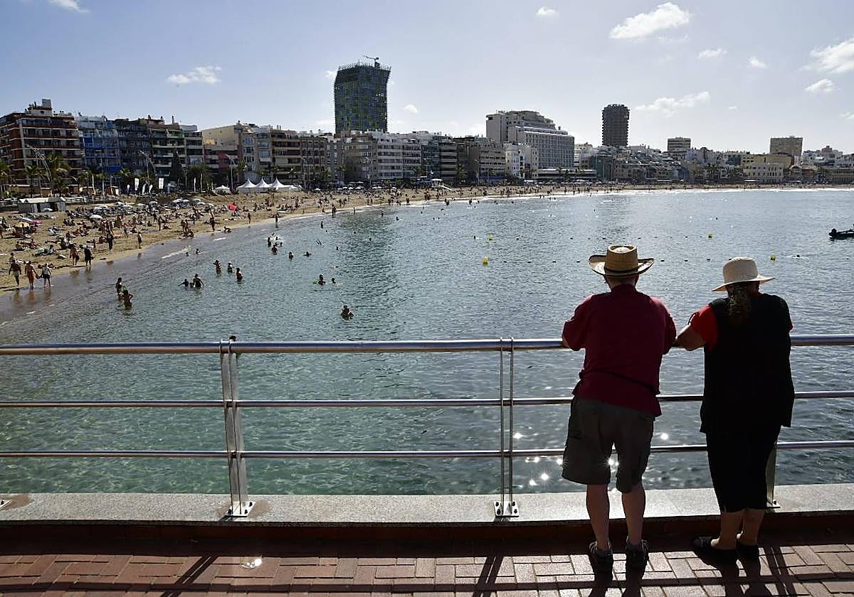 Canarias dice adiós al 2023 con algo de lluvia y calima