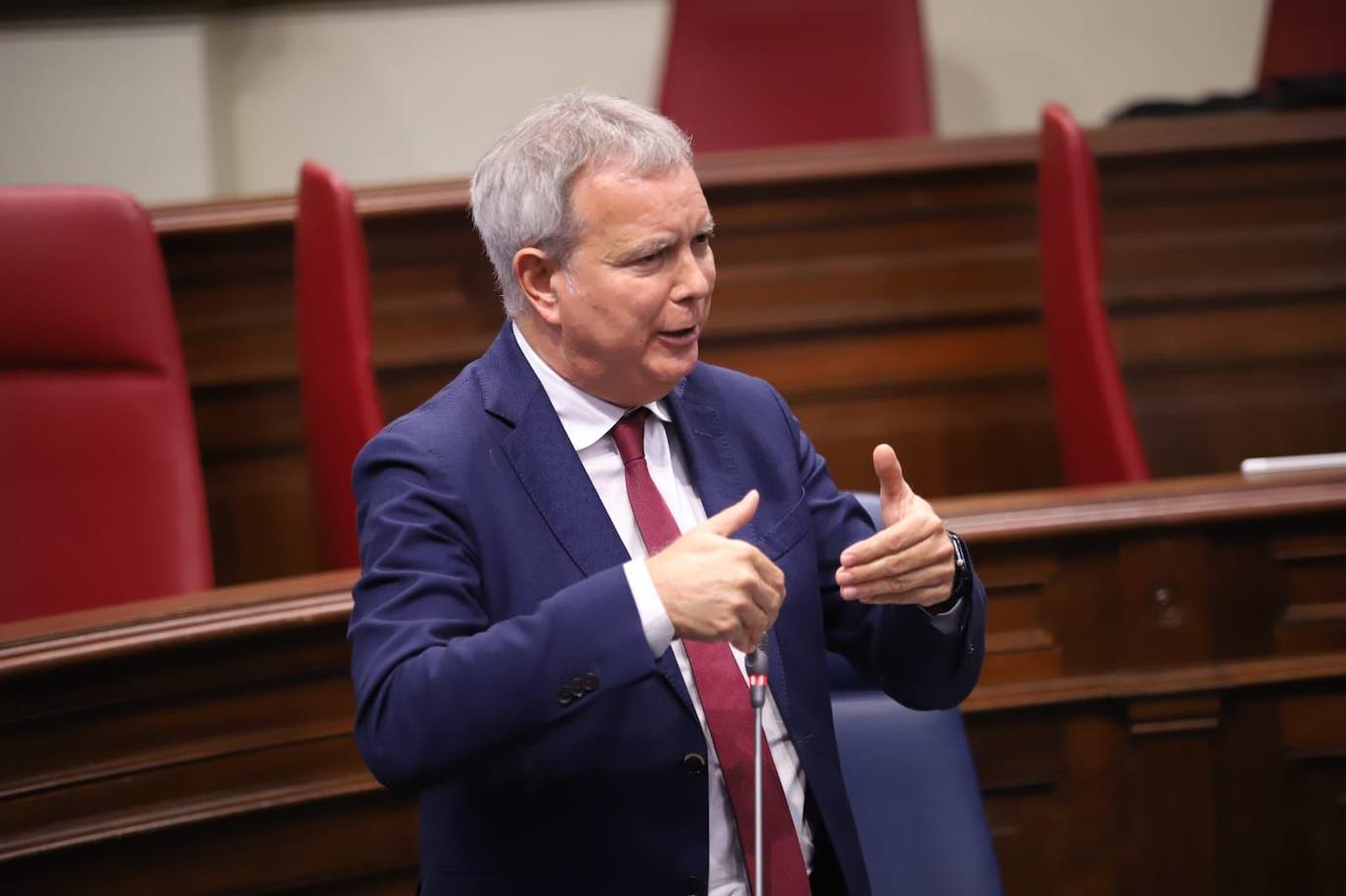 Imagen del portavoz del Grupo Parlamentario Socialista, Sebastián Franquis