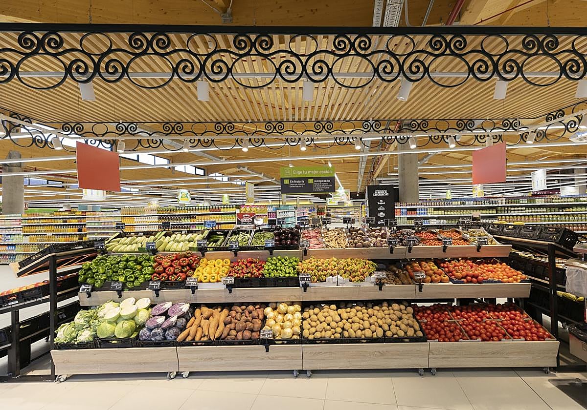 Más de 100 instituciones y organizaciones recurren al servicio de tarjetas sociales de HiperDino