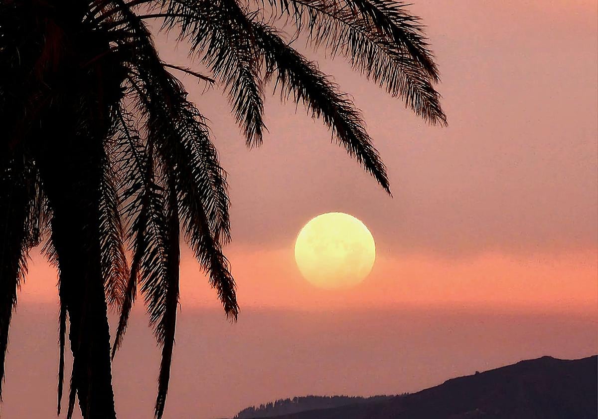Imagen de La Luna en Gran Canaria.