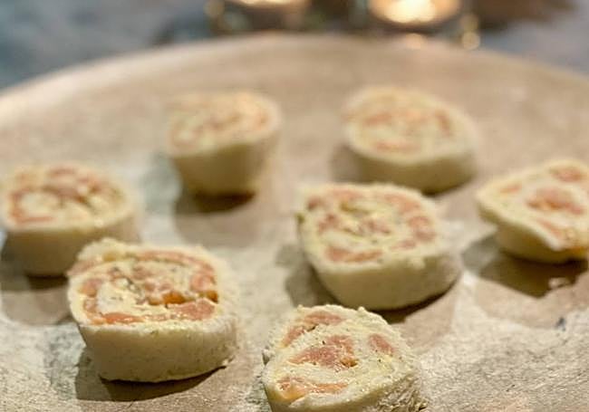 Rollitos de salmón ahumado