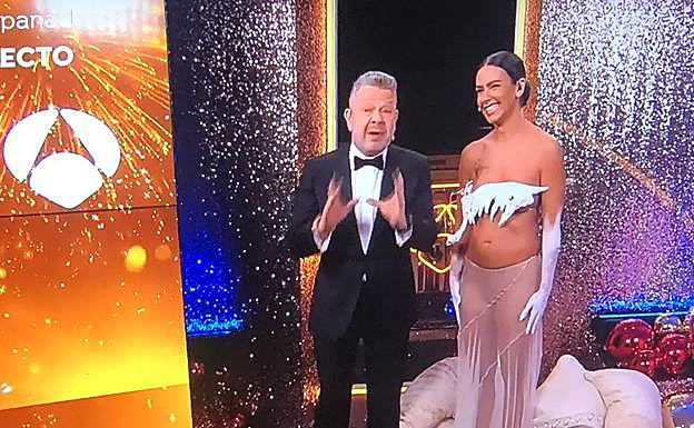 Imagen principal - Nía, por partida doble en la Nochevieja canaria