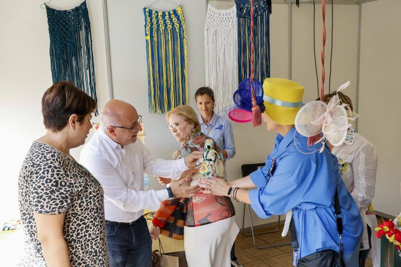 Fotos: 94 profesionales se dan cita en la Feria de Artesanía de San Telmo