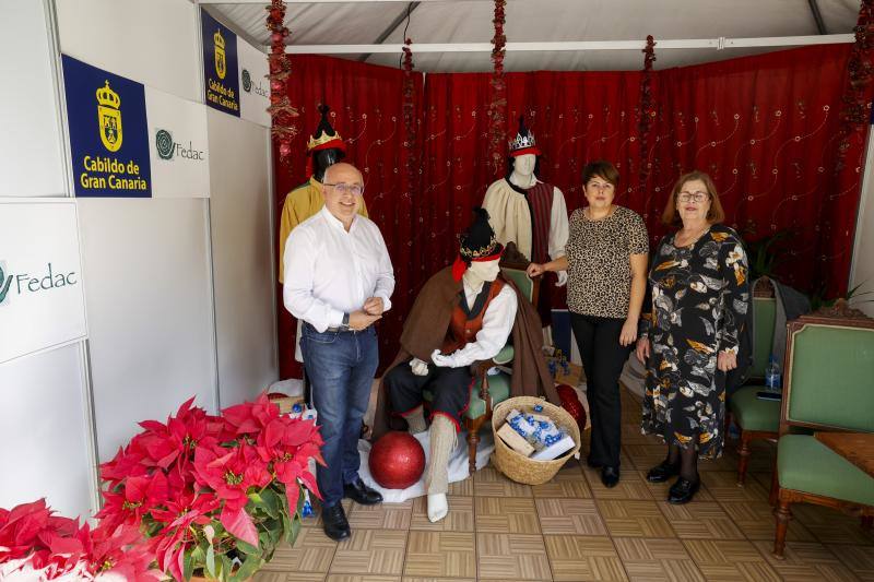 Fotos: 94 profesionales se dan cita en la Feria de Artesanía de San Telmo