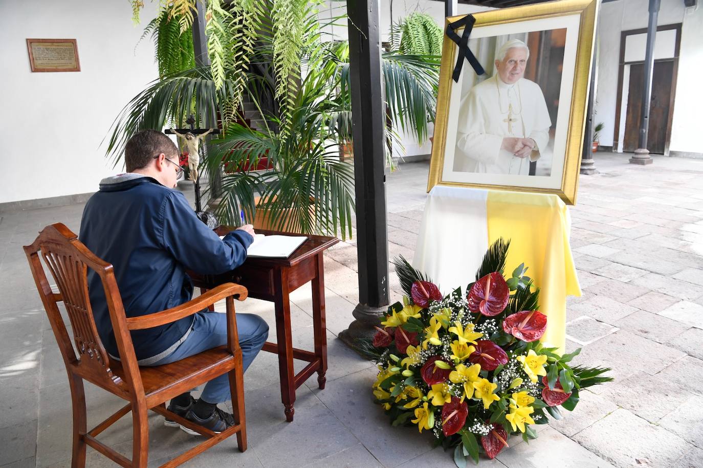 El libro de condolencias estará en la sede del Obispado de Canarias, en la plaza de Santa Ana. 
