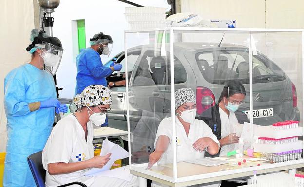 Sanidad llama a vacunarse con dosis de refuerzo contra la covid-19