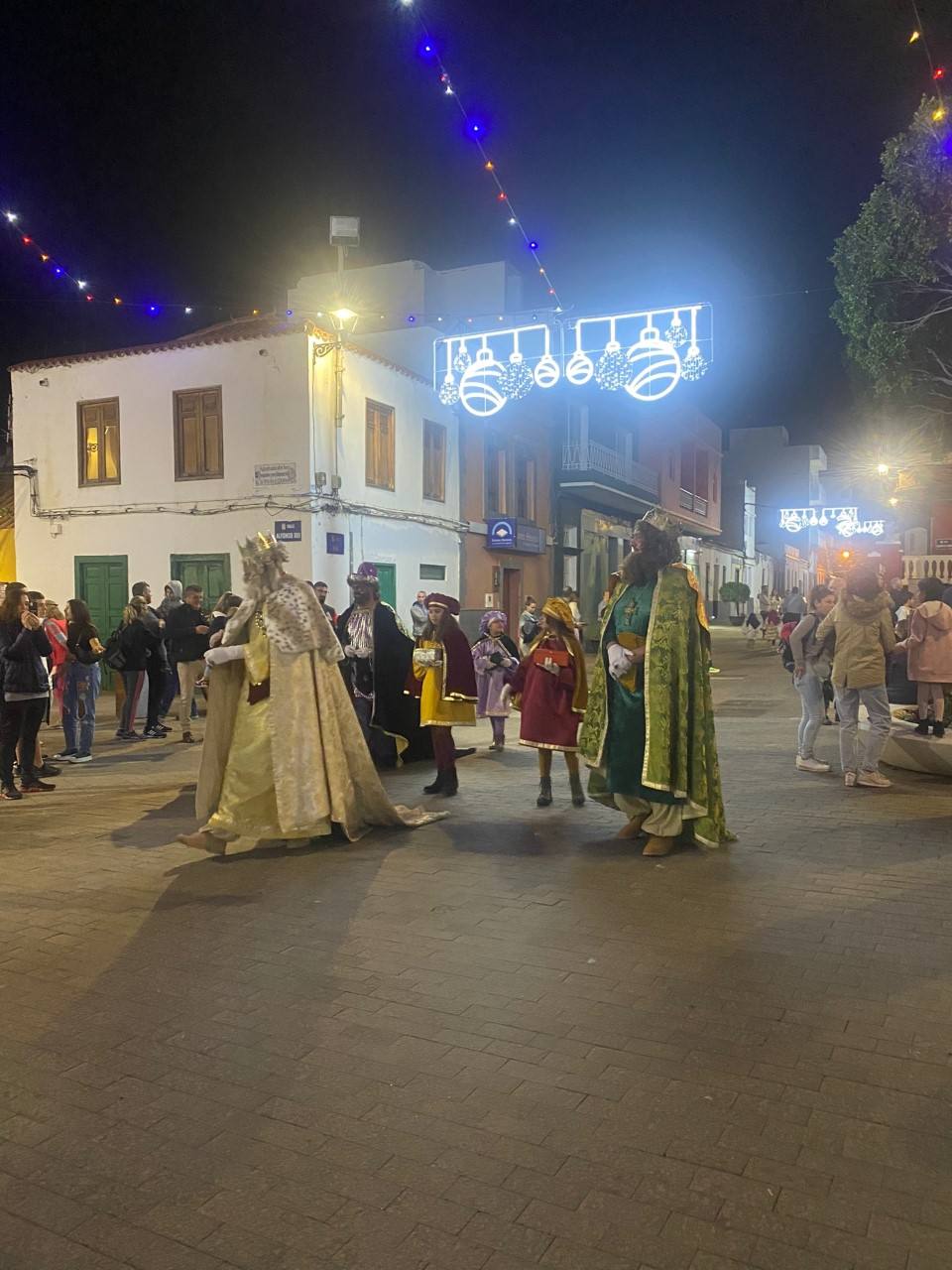 Imagen secundaria 1 - La Aldea retoma con éxito la representación del Auto de Reyes Magos en La Alameda